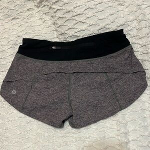 LULULEMON SPEED UP LOW RISE SHORTS -gray- used but great condition